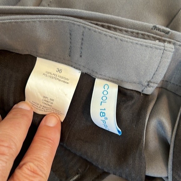 Haggar Men’s Coll 18 Pro Pleated Expandable Shorts - Picture 3 of 8